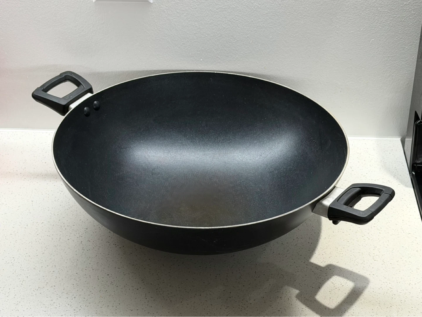 Wok with two handles 14.5 inch