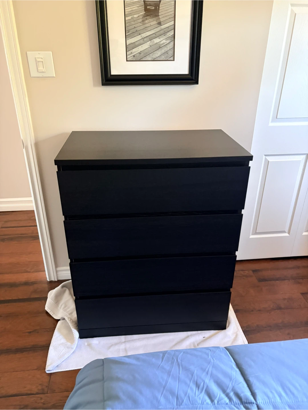 Black 4-Drawer Dresser