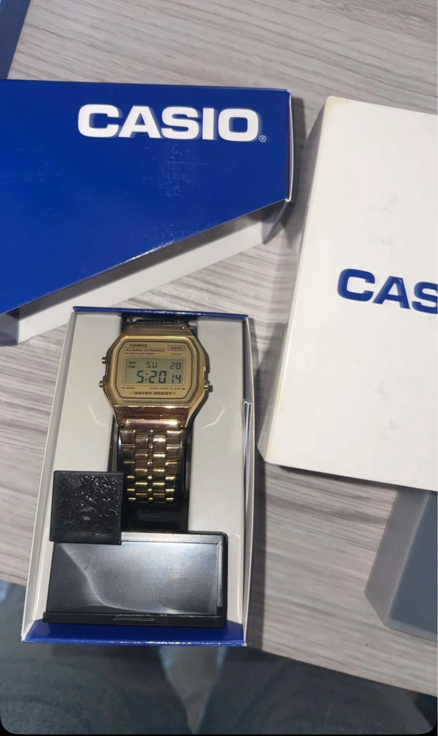 Casio Gold Digital Watch - photo 2
