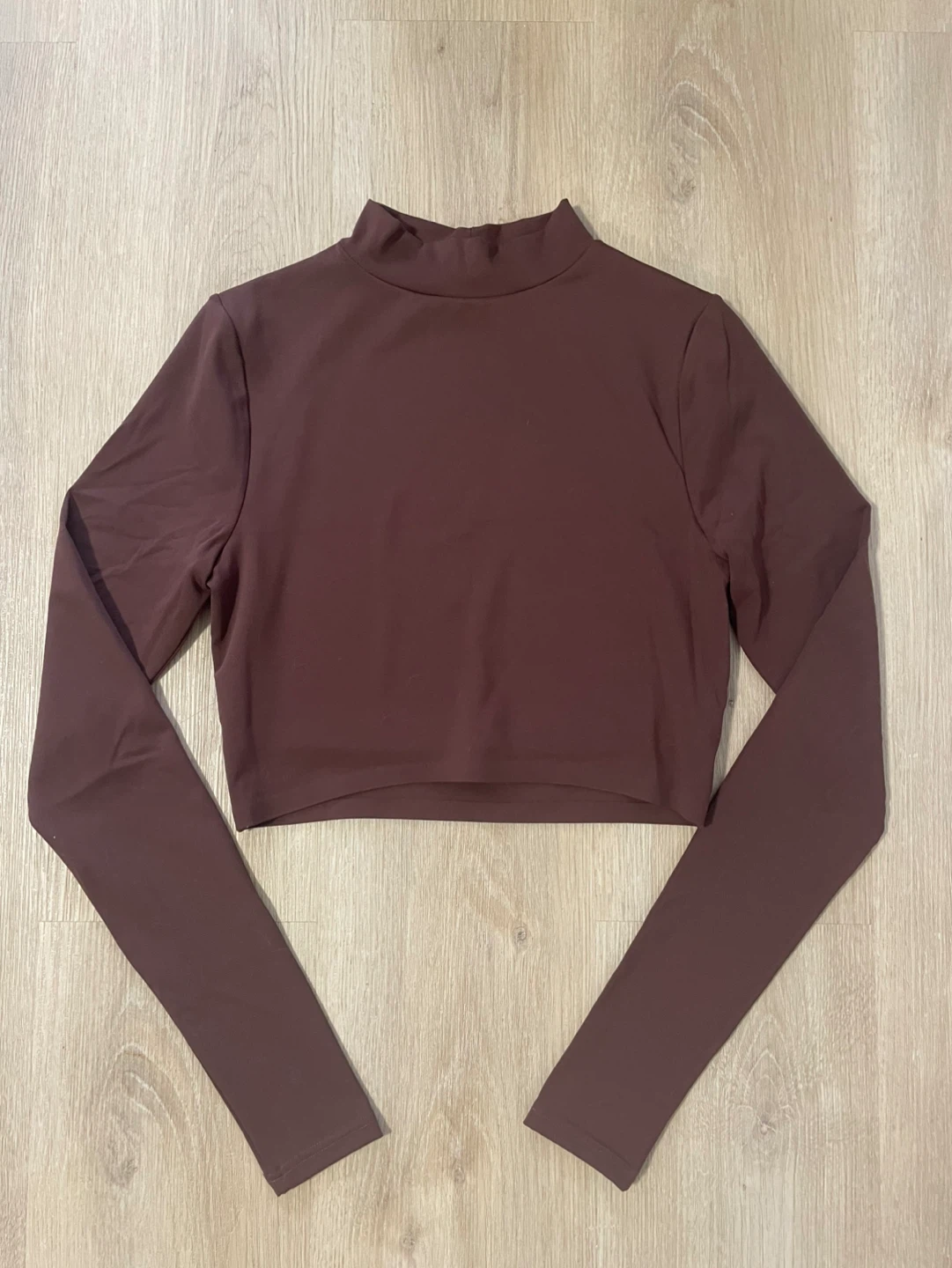 Mock neck crop top