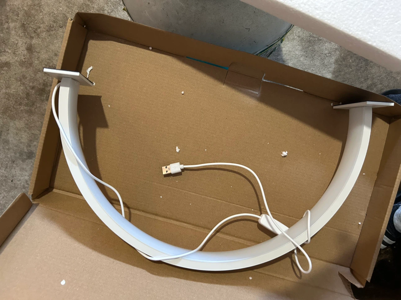 White LED Beauty Lamp with Stand - photo 3