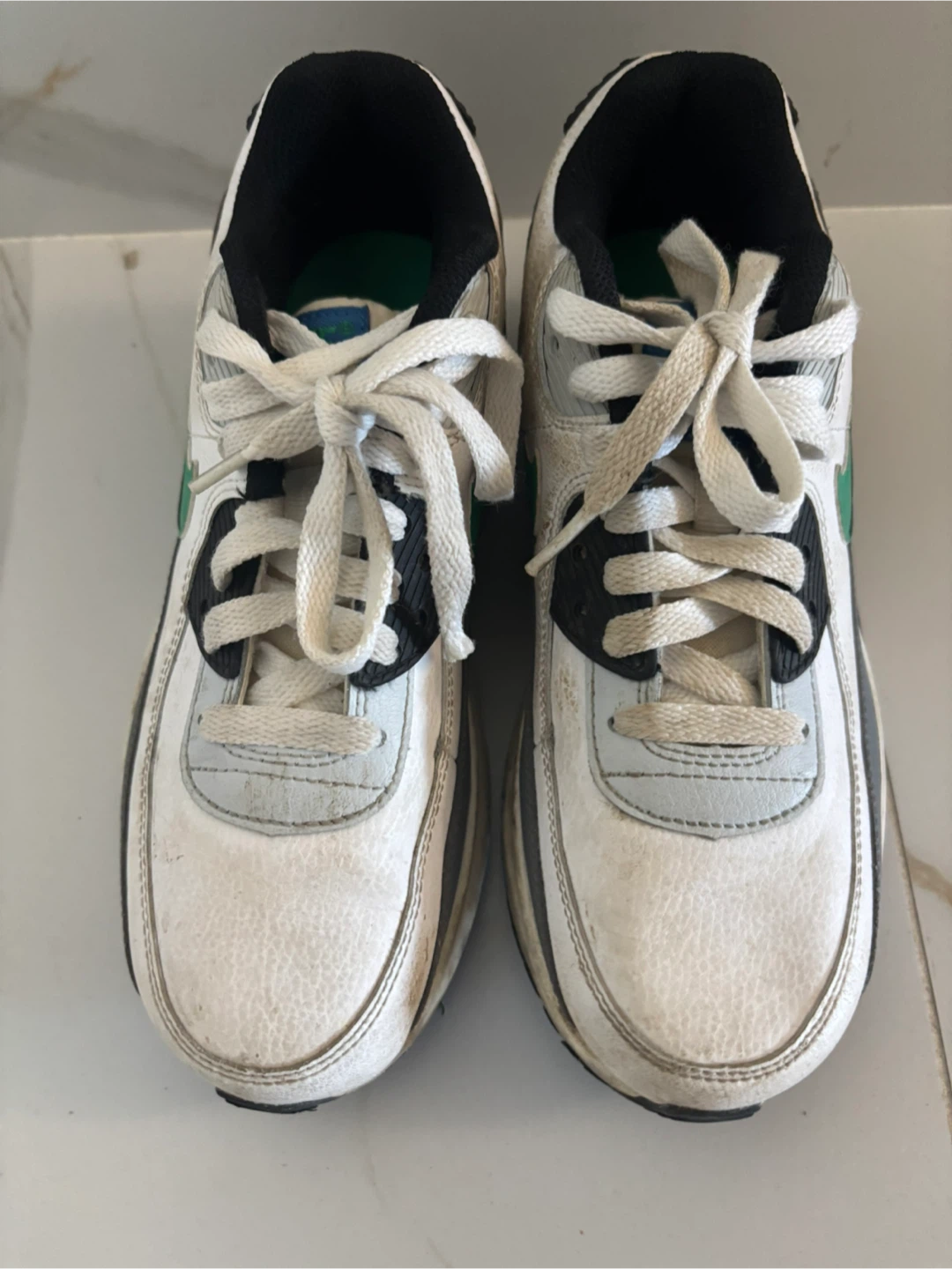 Nike Air Max 90 Sneakers