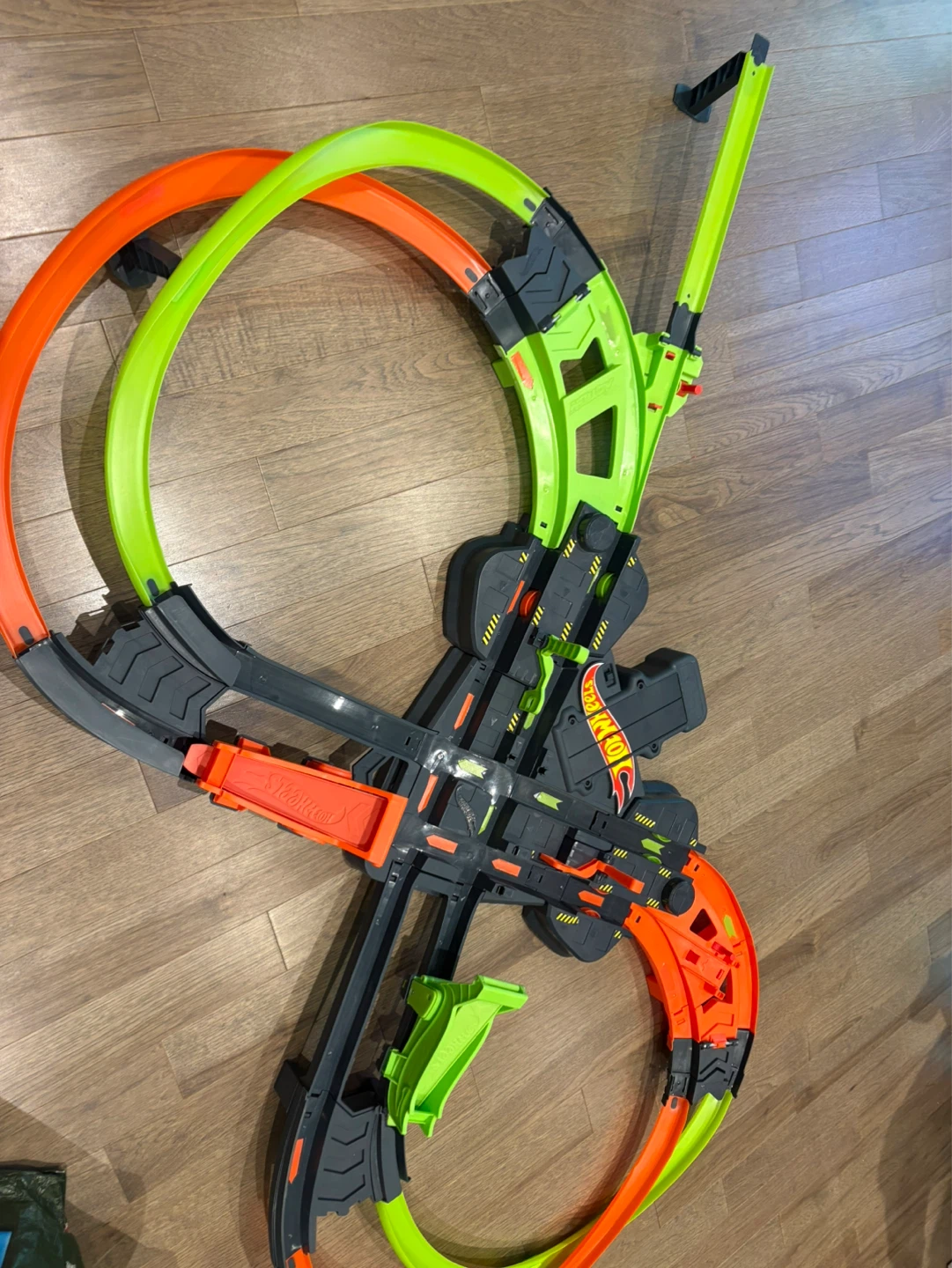 Hot Wheels Track Builder Stunt Car Launch Set