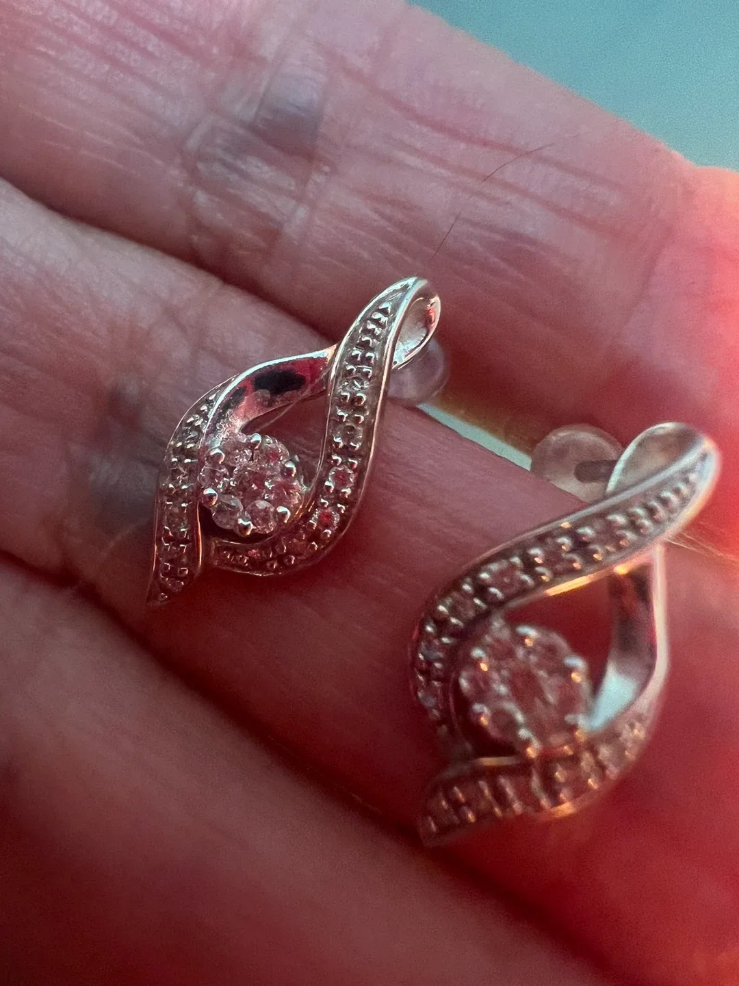 10 k diamond earrings