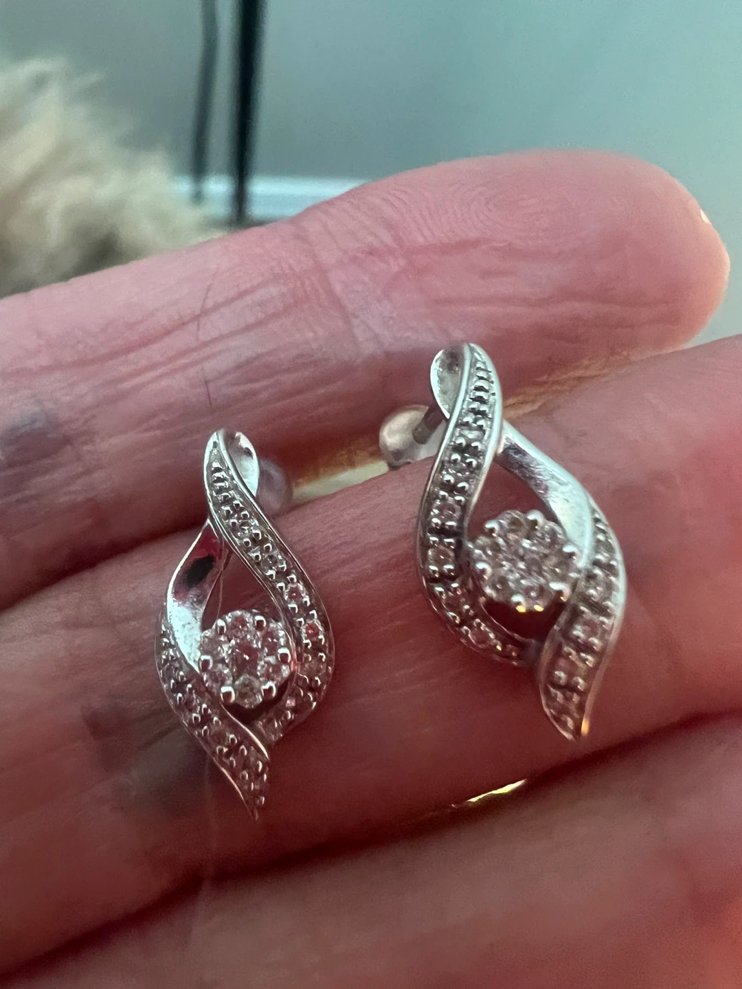 10 k diamond earrings - photo 4