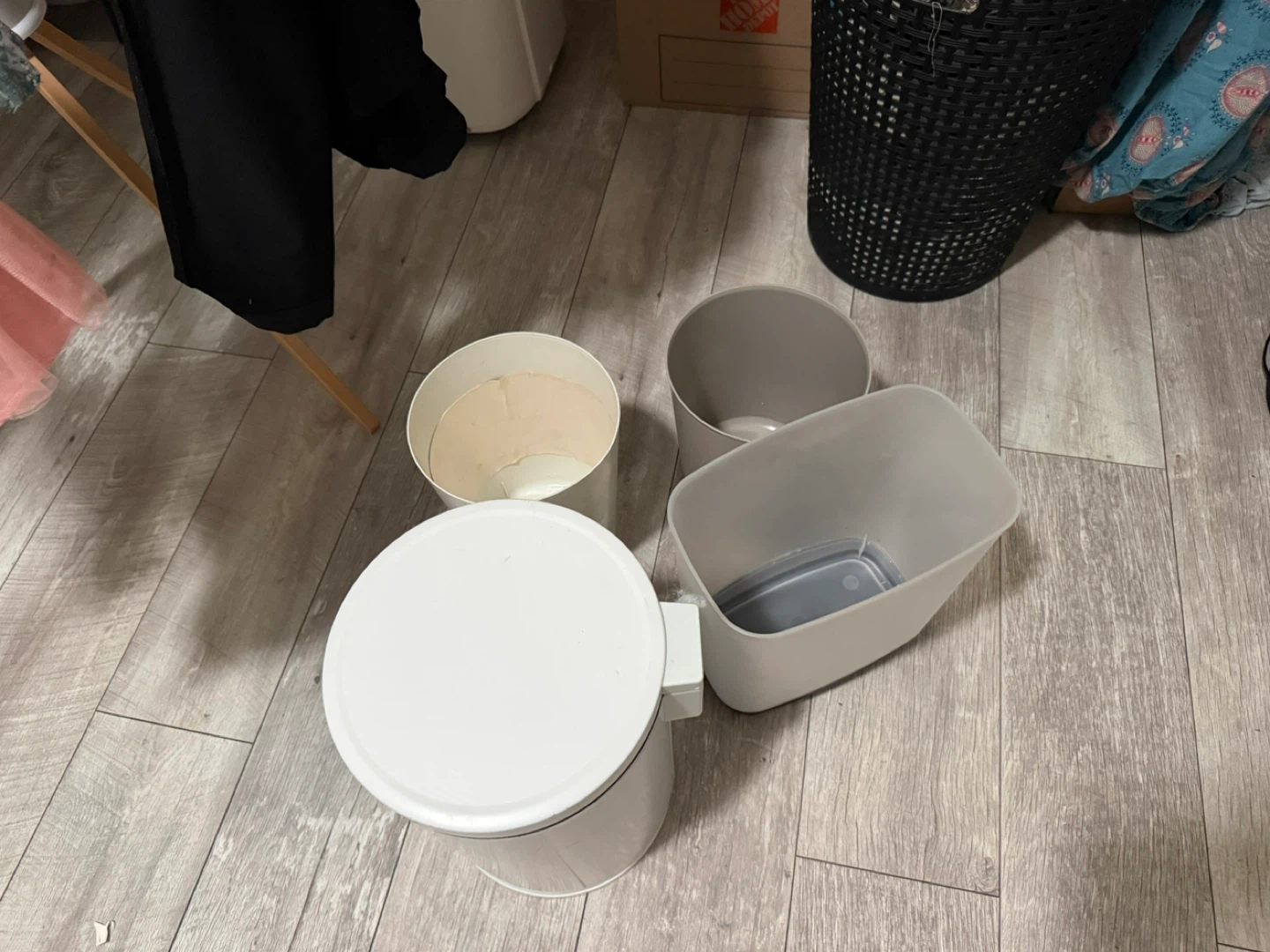 Gray Plastic Trash Can with Lid
