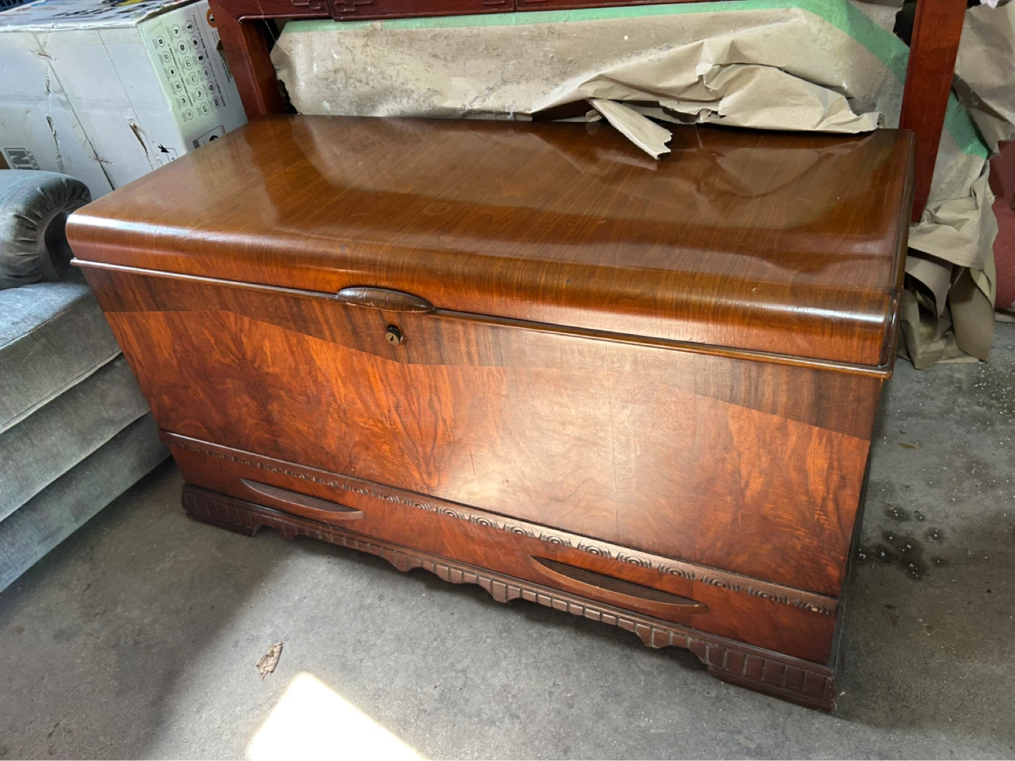 The Honderich Furniture Co. Red Seal Cedar Chest - photo 4
