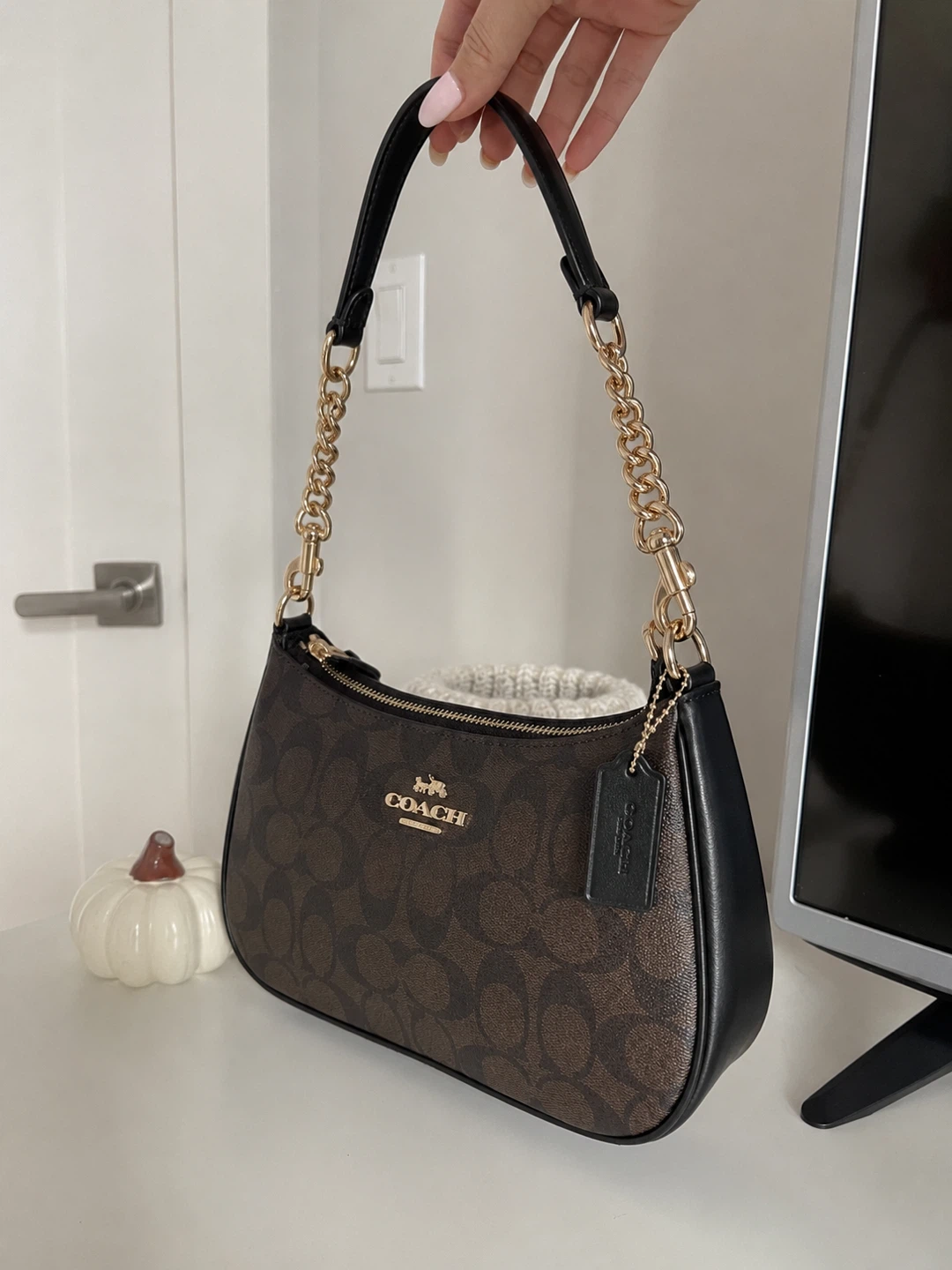 Coach Brown Signature Shoulder Bag - photo 2