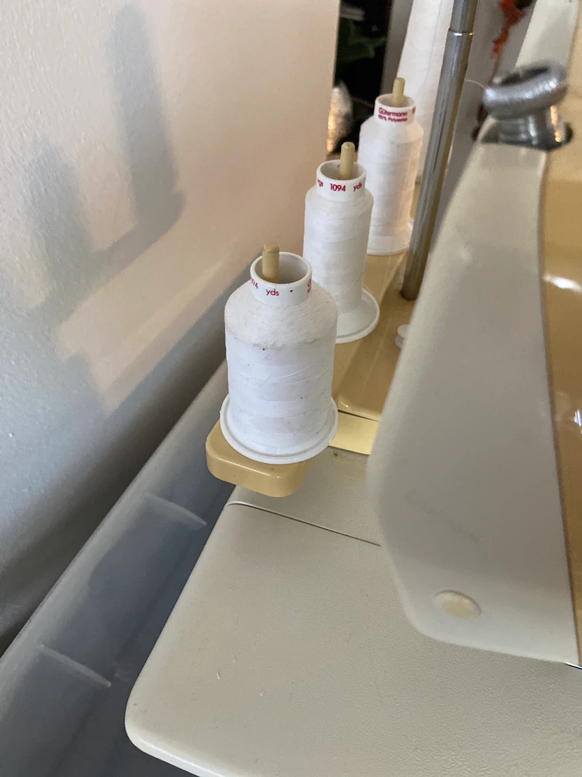 Bernette 934 Serger Sewing Machine - photo 3