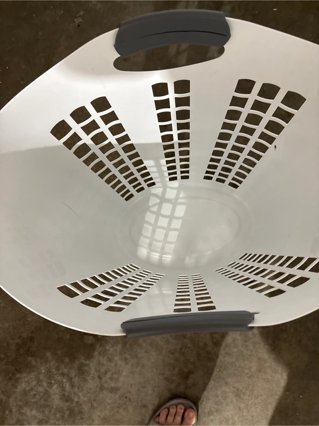 White Laundry Basket with Grey Handles - photo 2
