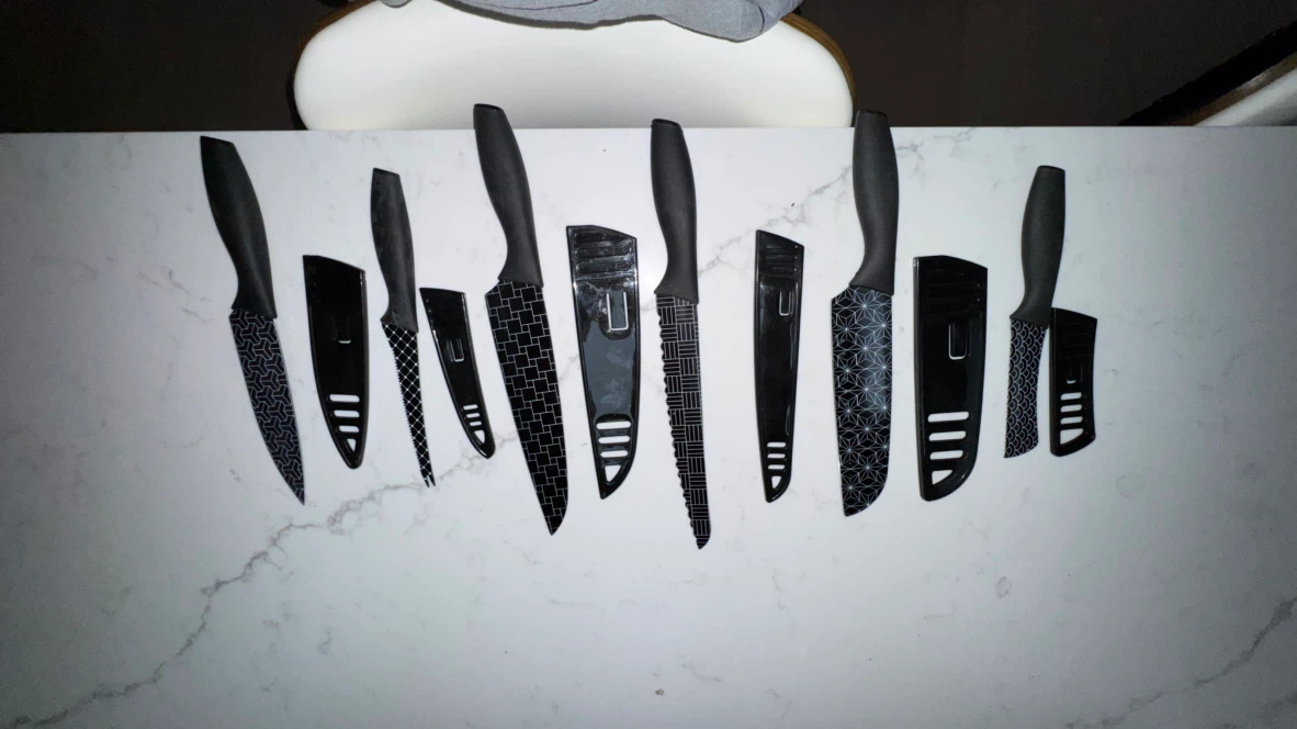 Set of 5 Knives with Sheaths