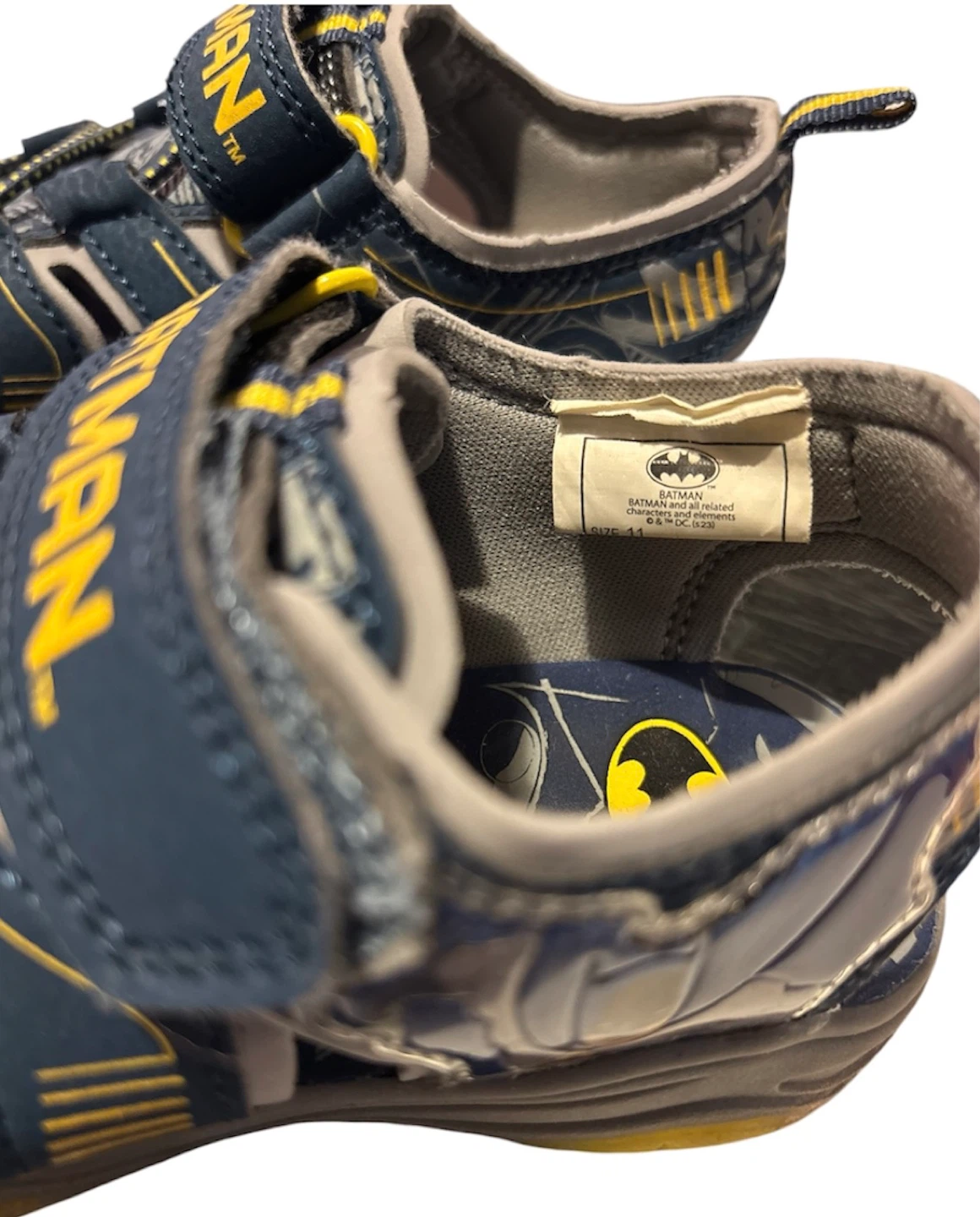 Kids Batman Sandals Size 11 - photo 5