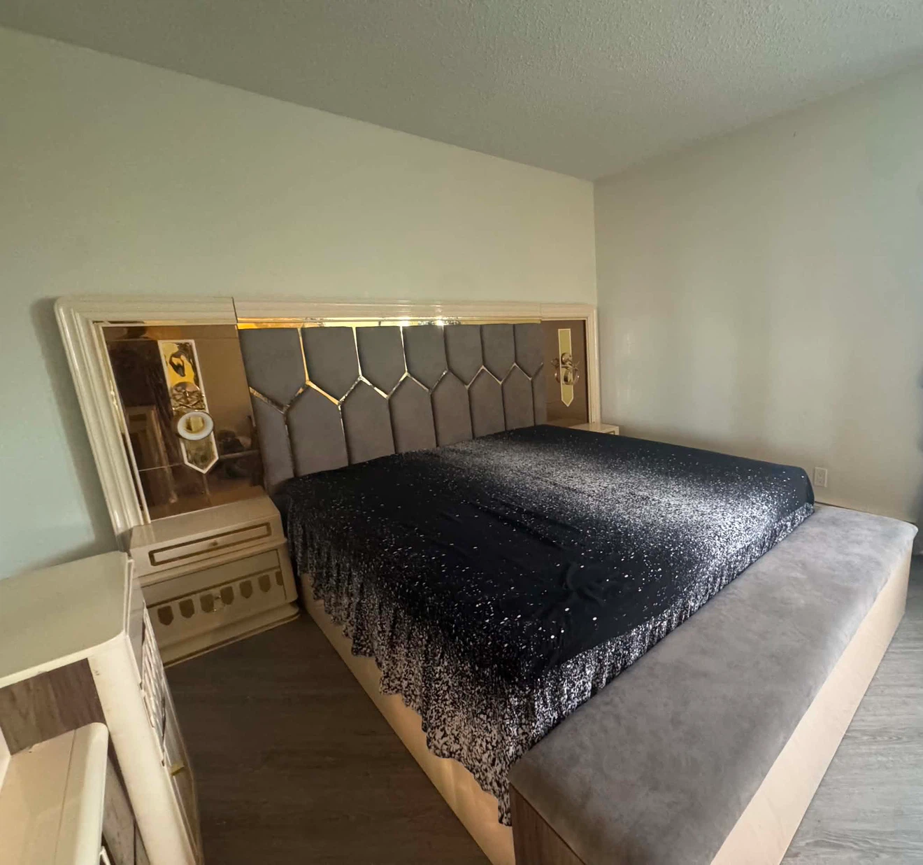 King size bedroom set - photo 2