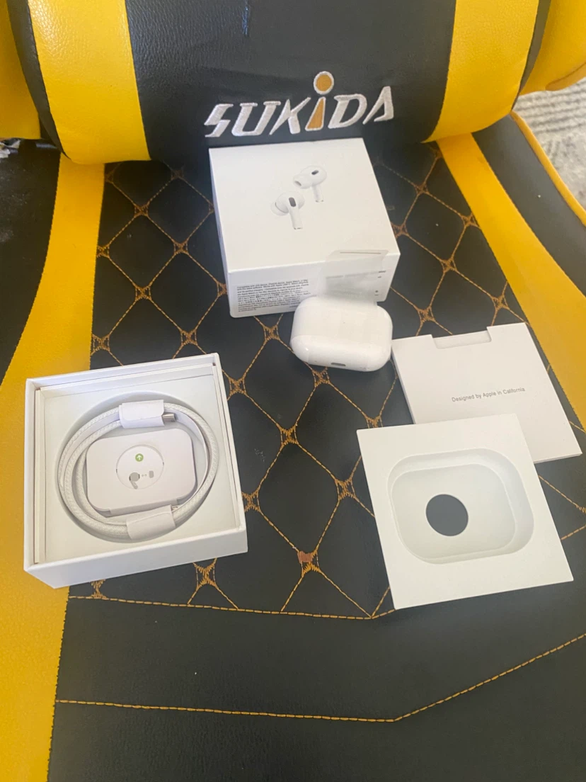 Apple AirPods Pro (2nd generation) - photo 2