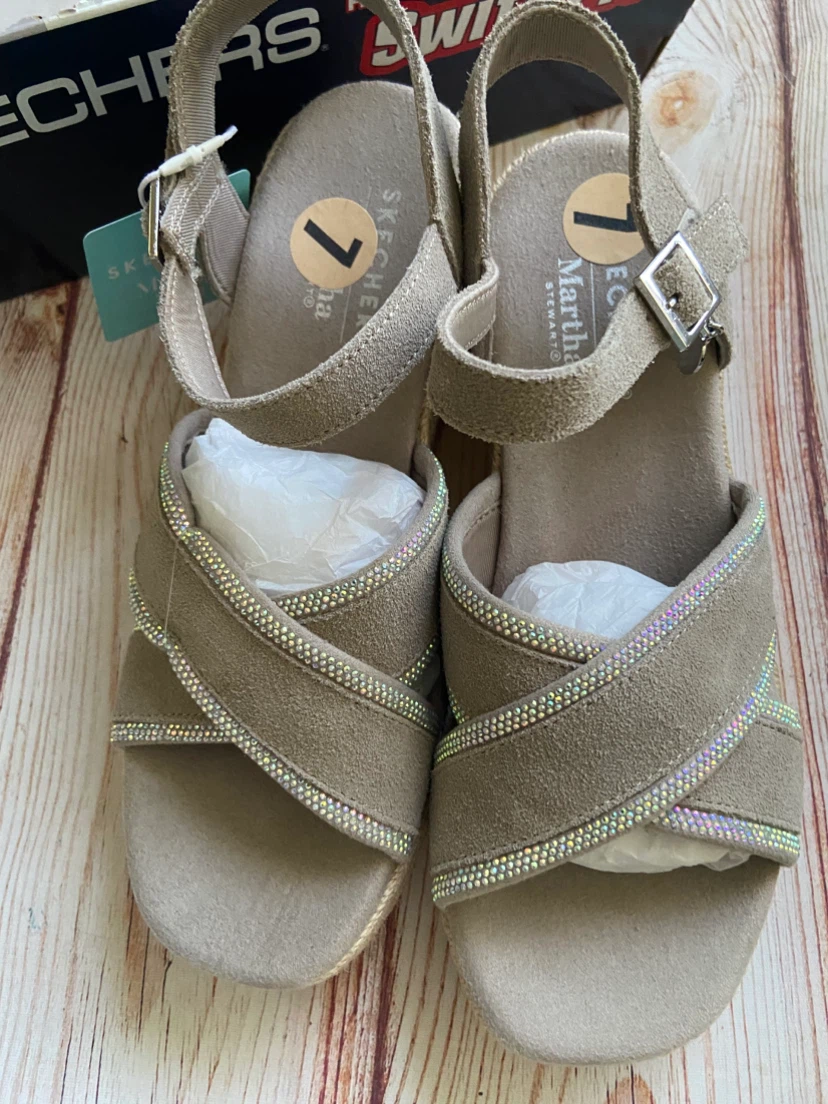 Skechers Women's Tan Espadrille Wedge Sandals Size 7 - photo 3