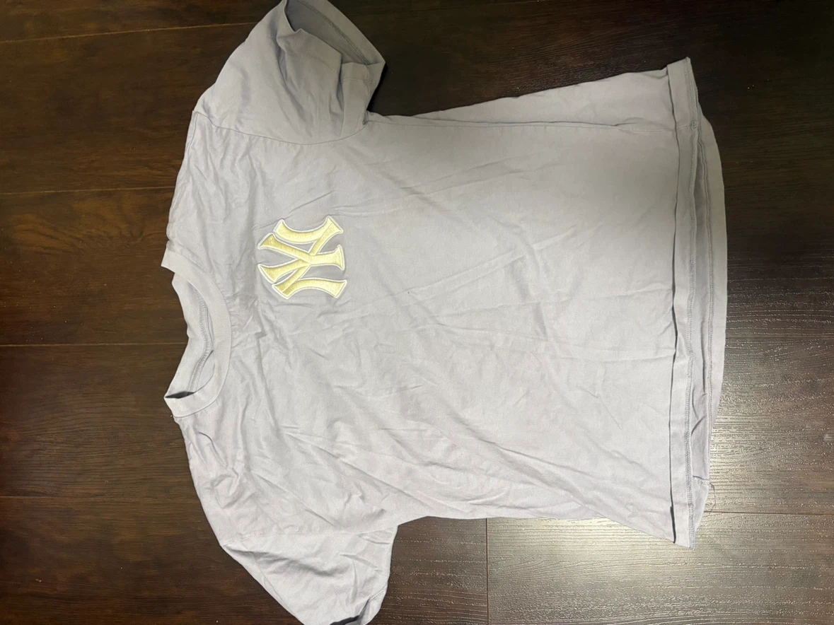New York Yankees T shirt