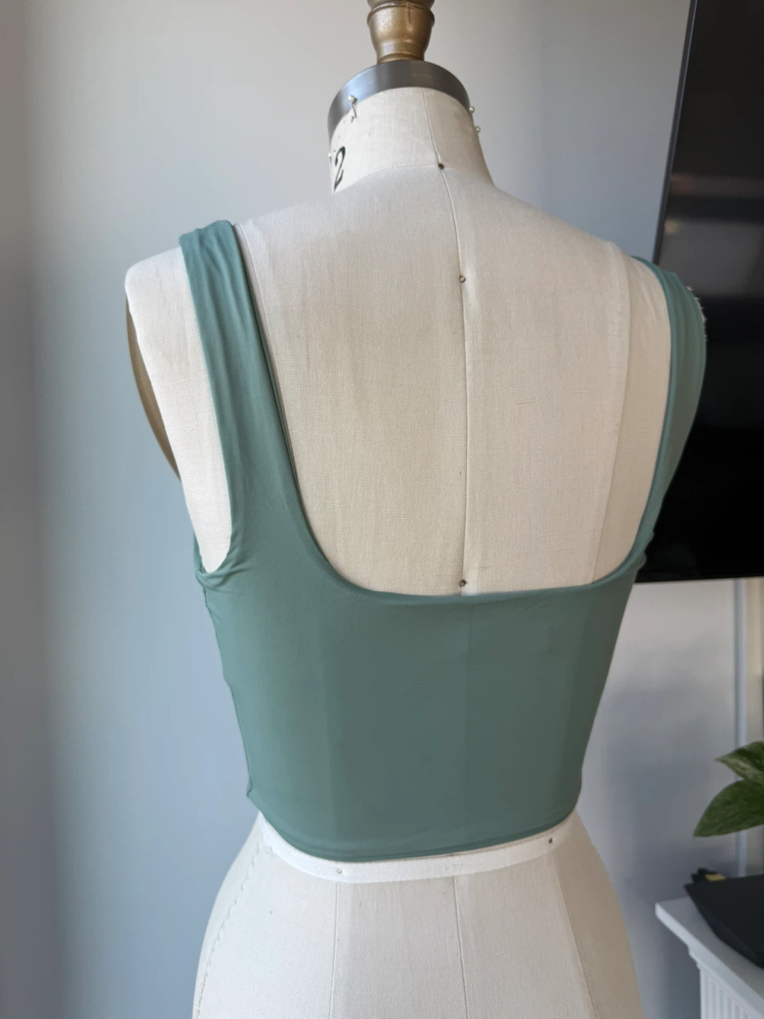 Sage Square Neck Sleeveless cropped tank top size xs - photo 2