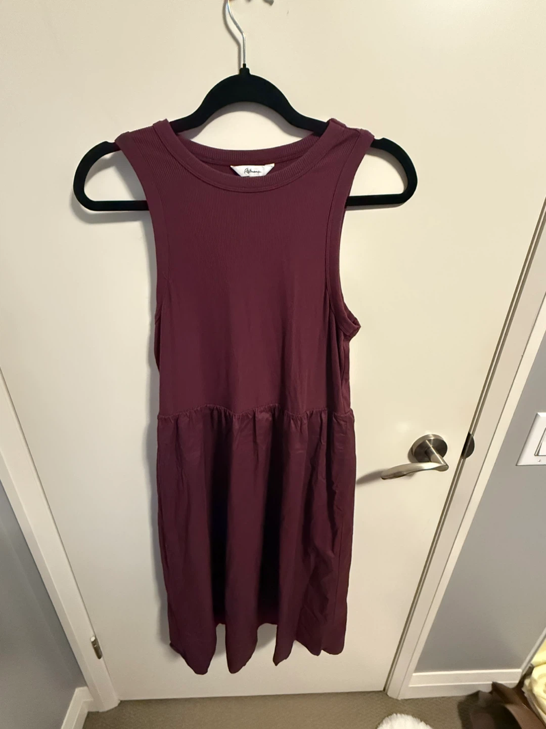 Sleeveless Burgundy Dress - photo 2
