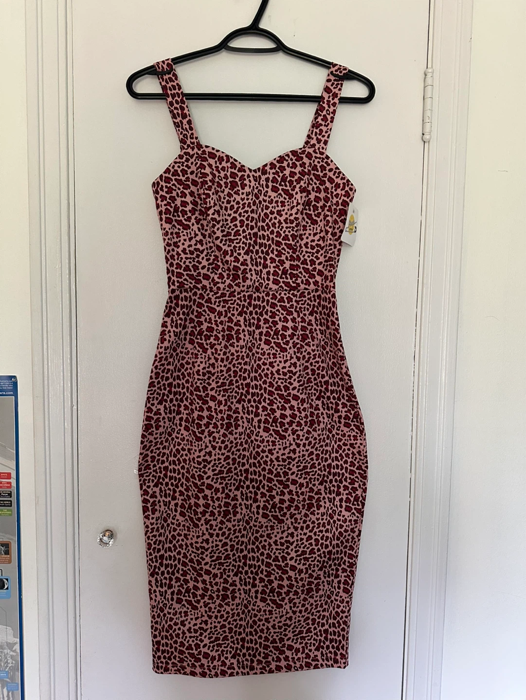 Pin-Up style pink pencil dress by Collectif Vintage - photo 5