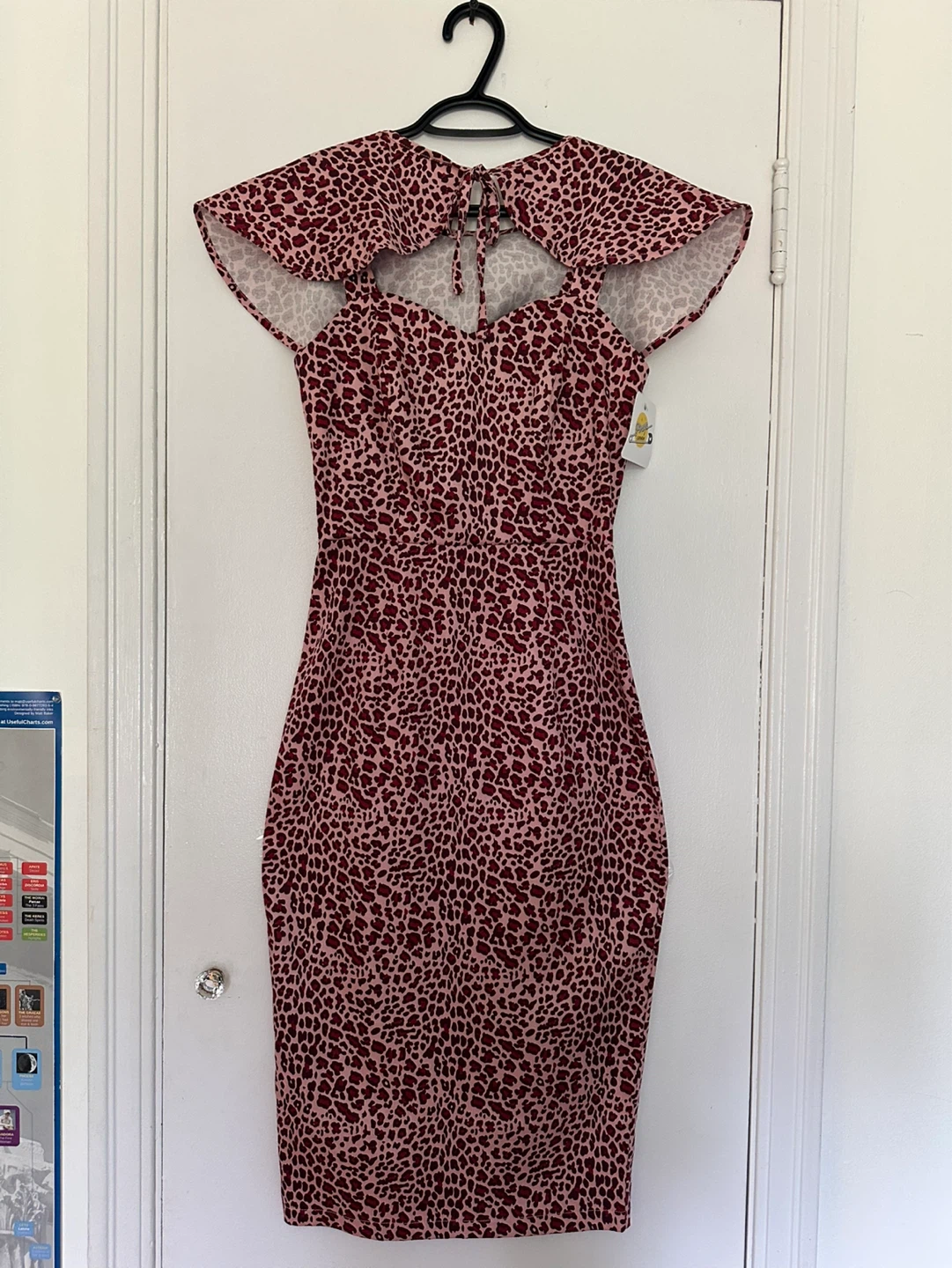 Pin-Up style pink pencil dress by Collectif Vintage