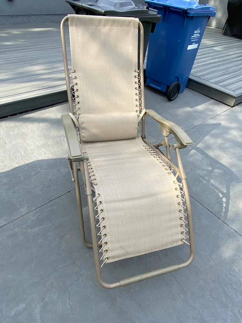 Zero Gravity Chair