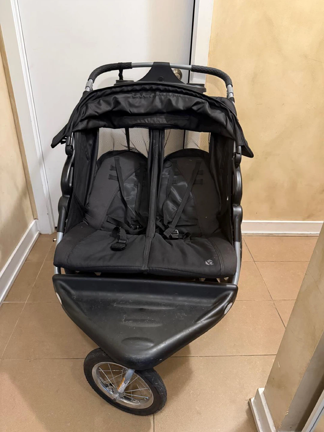 Twin stroller