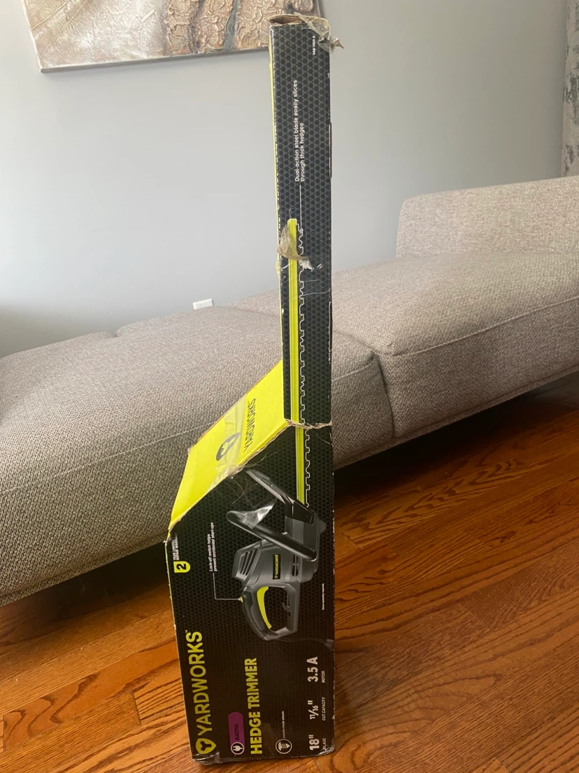 Yardworks Electric Hedge Trimmer 18" - photo 2
