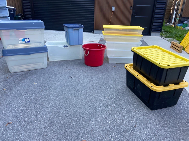 Storage bins