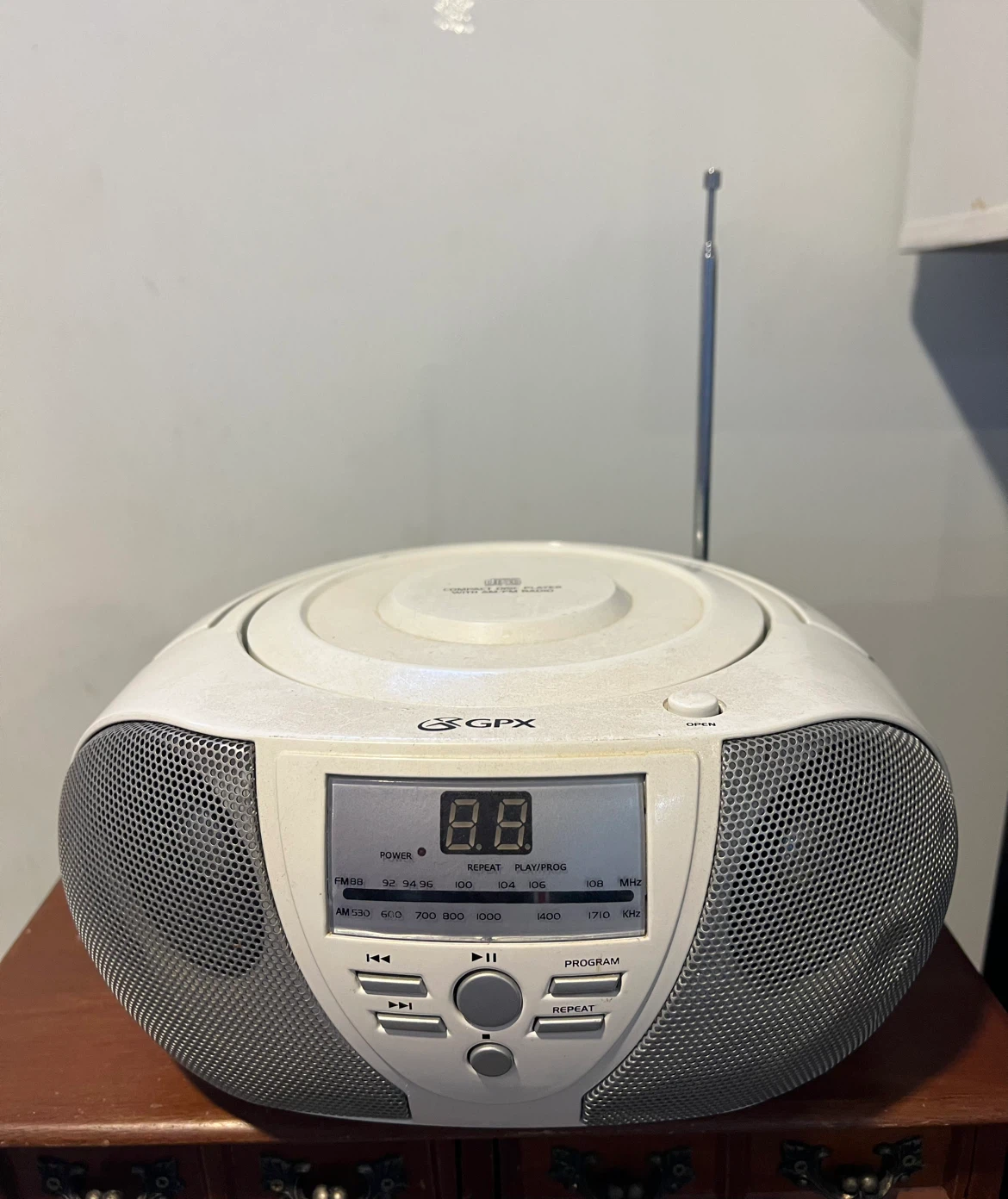 AM / FM radio