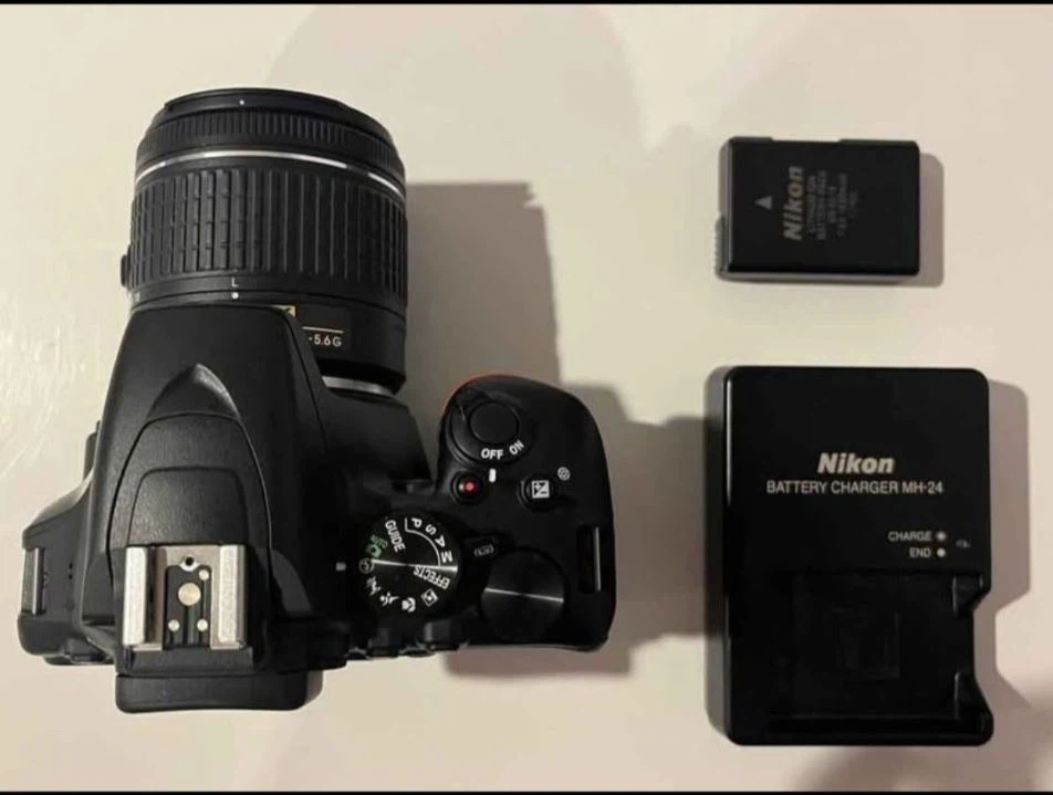 Nikon D3500 DSLR Camera with 18-55mm Lens and Bag