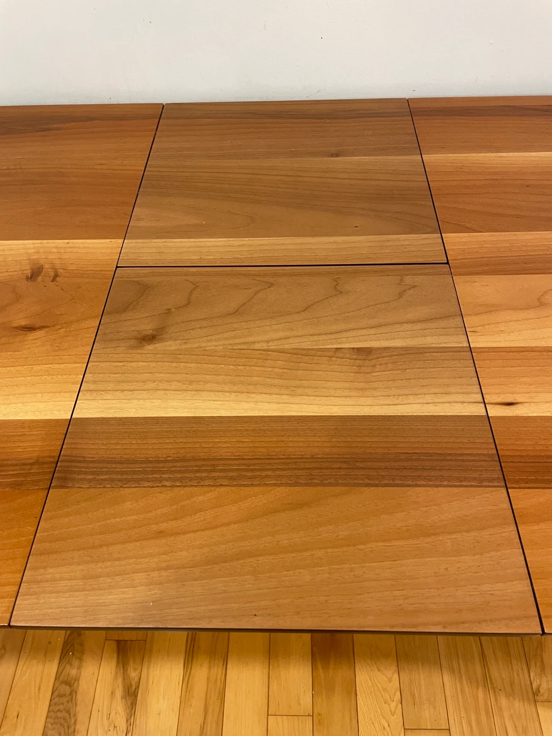 Extendable Dining Table - photo 3