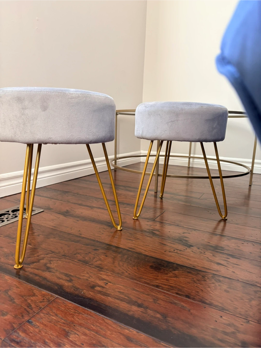 Pair of Grey Velvet Stools with Gold Legs - photo 2