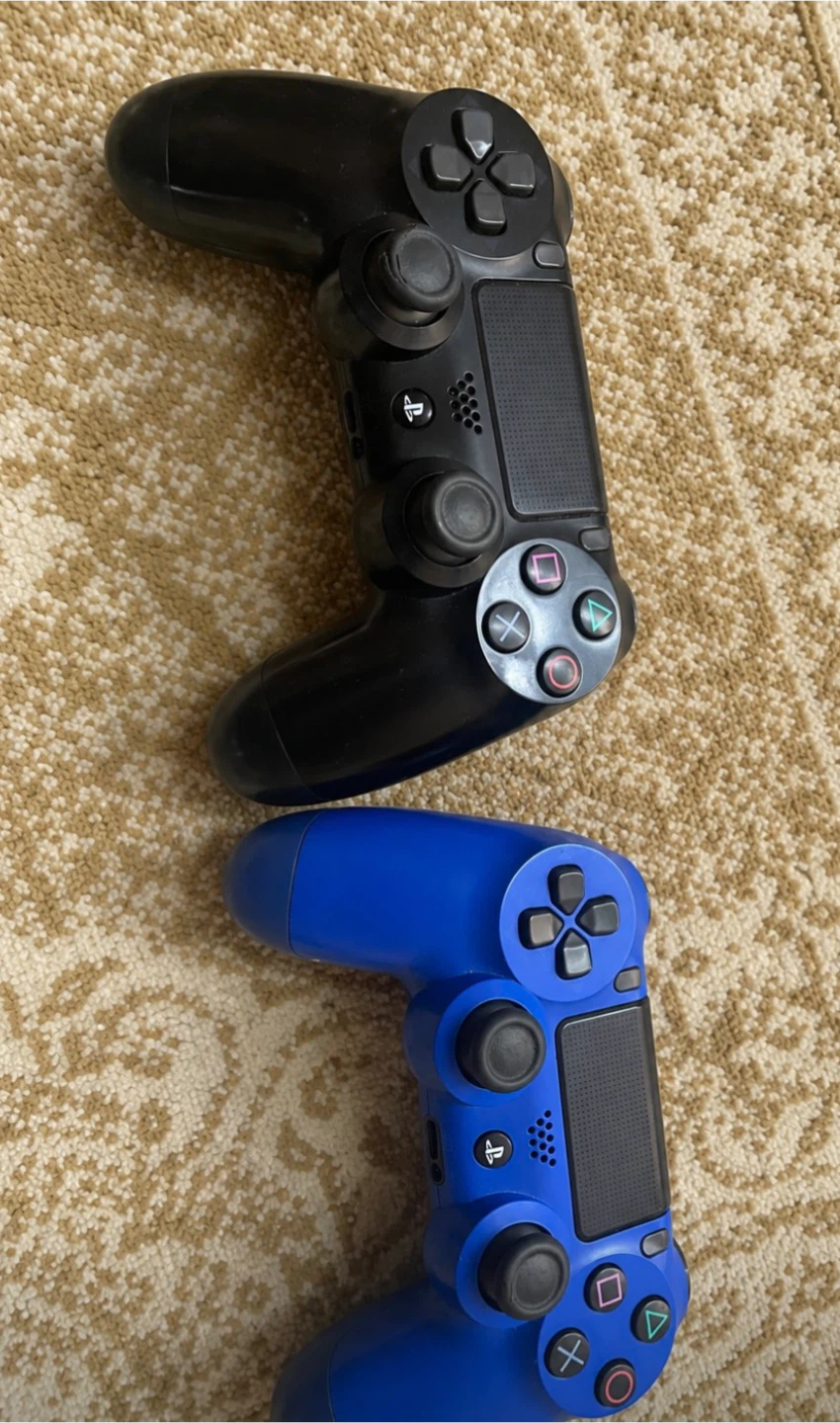 Sony DualShock 4 Wireless Controllers (Black & Blue)