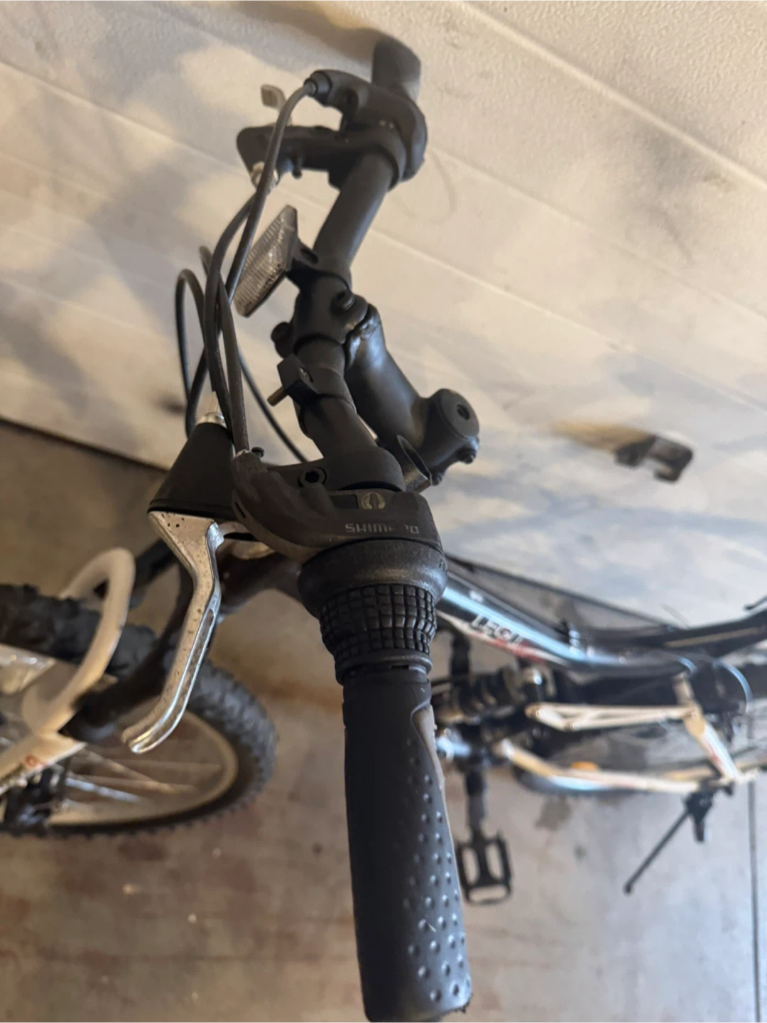 Men’s Ironhorse Full Suspension with Disk Brake - photo 5