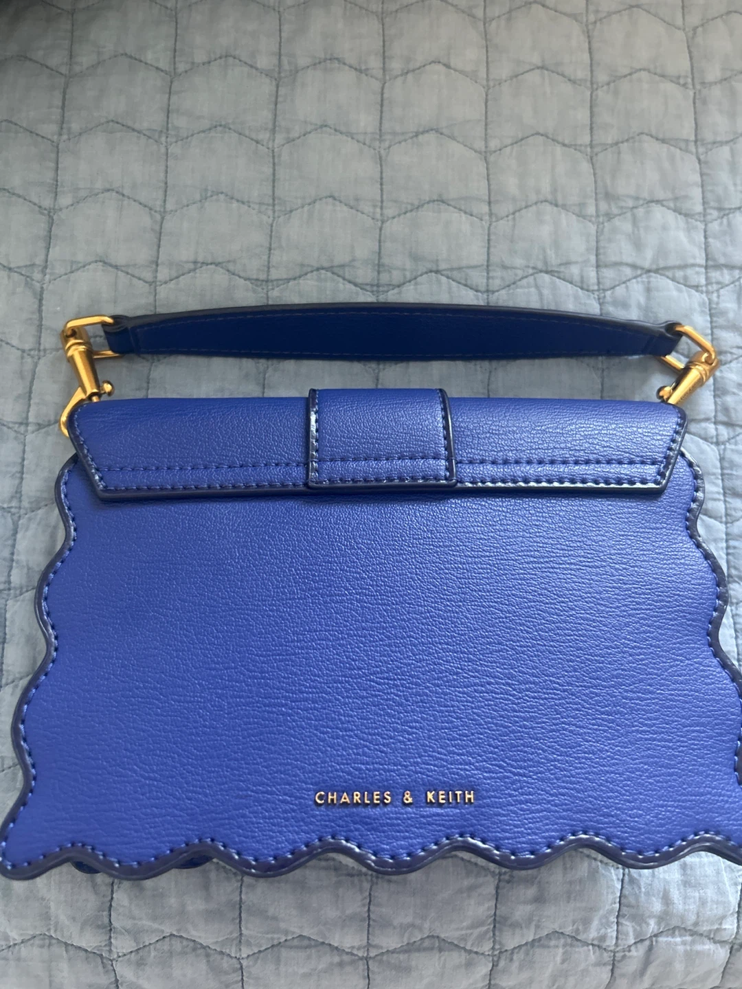 Charles & Keith Blue Scallop Handbag - photo 2