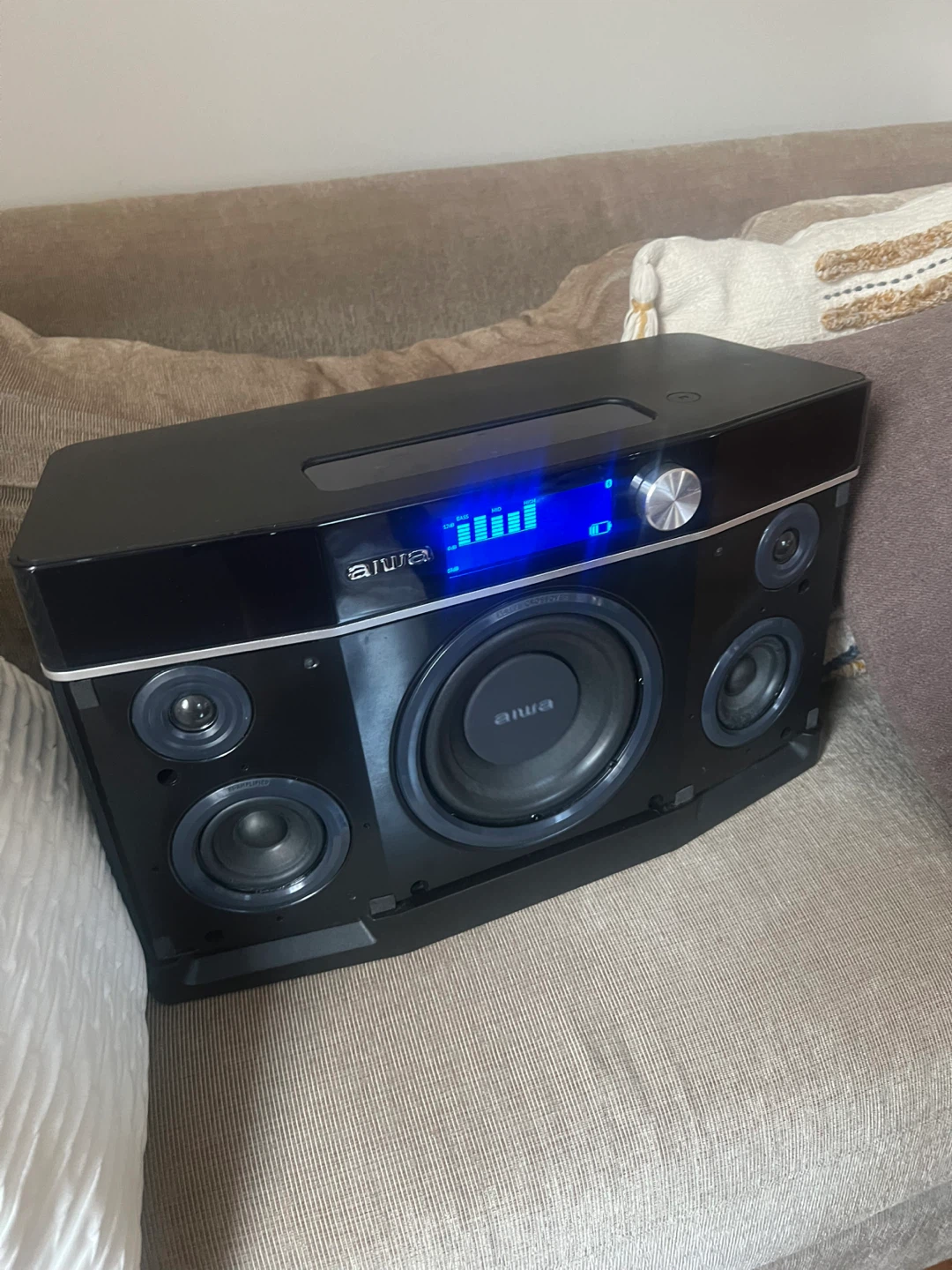 Aiwa Exos-9 Portable Bluetooth Speaker