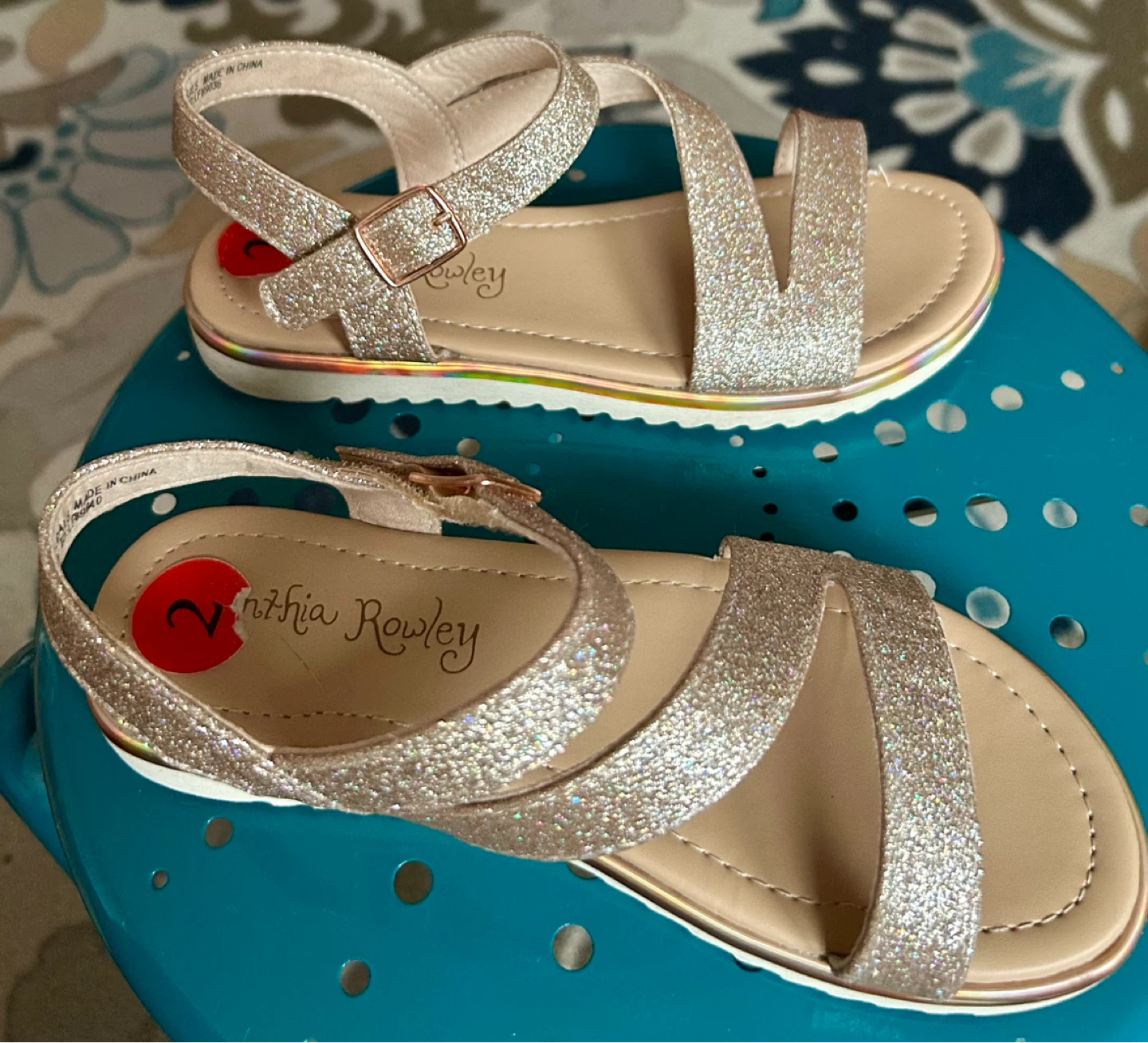 Girls Glitter Sandals Size 2 - photo 2