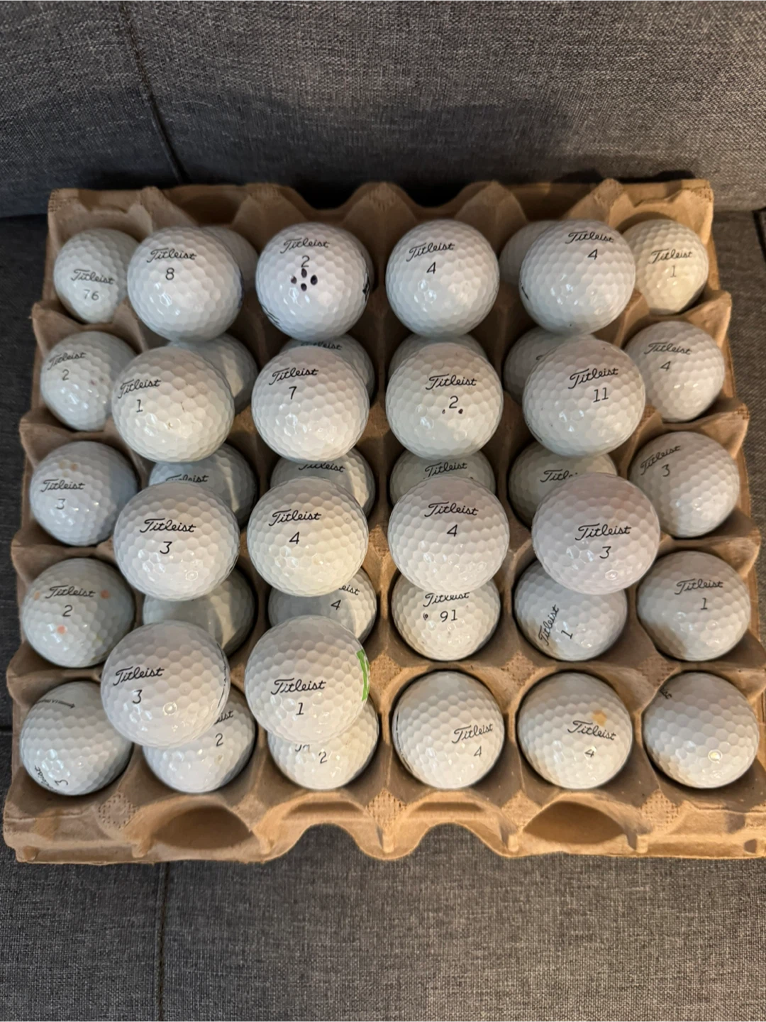44 TITLEIST PRO V1 GOLF BALLS – EXCELLENT TO MINT