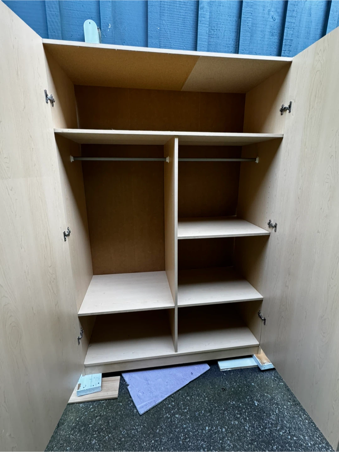 Two-door wardrobe with hanging rail - photo 3