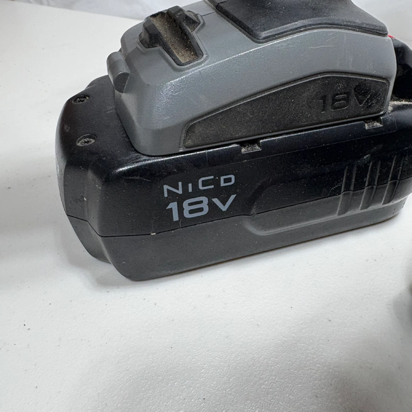 Porter-Cable PC1801D 18V Cordless Drill and impact drill - photo 3