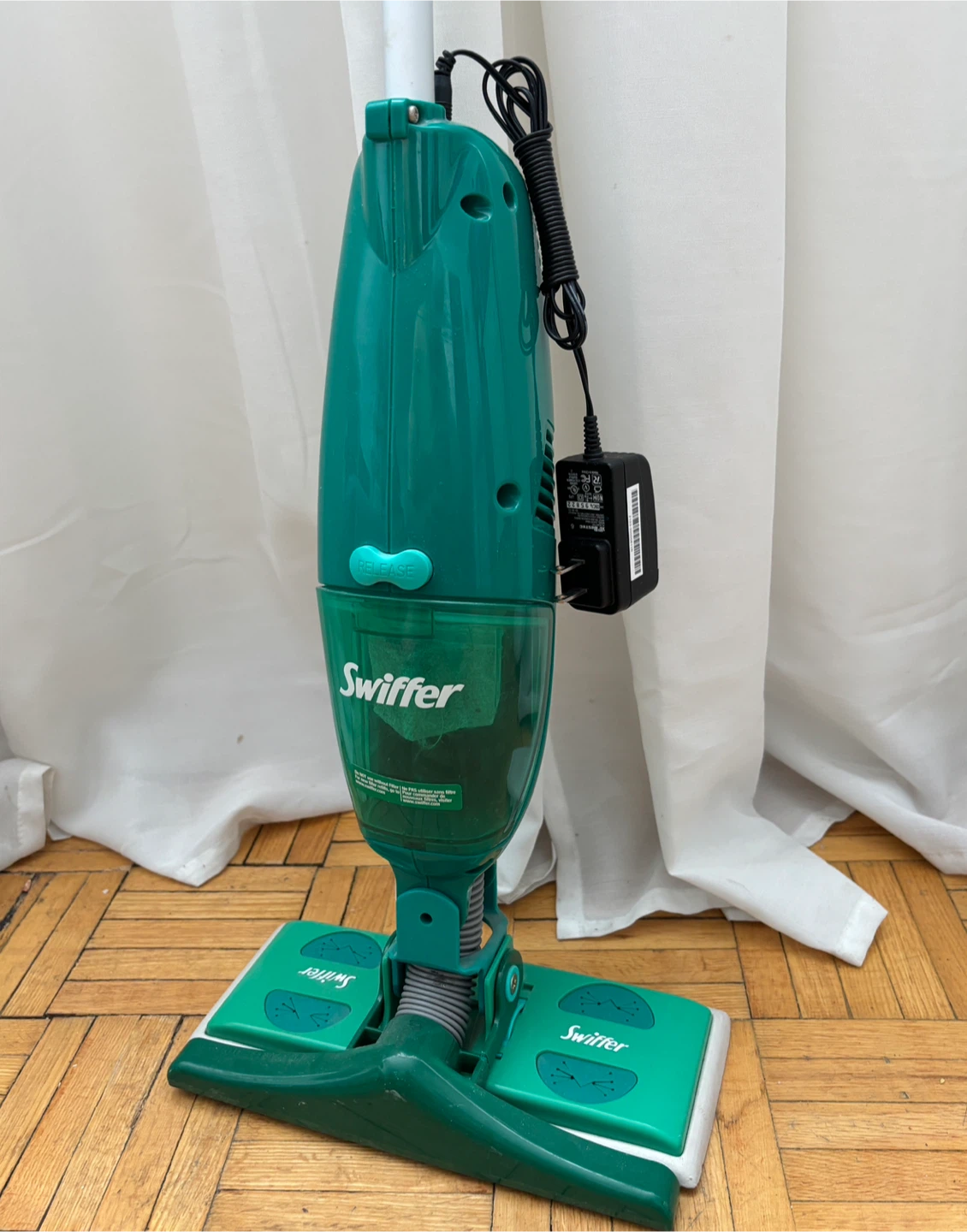 Swiffer PG3000 Wet/Dry Vacuum Mop - photo 2