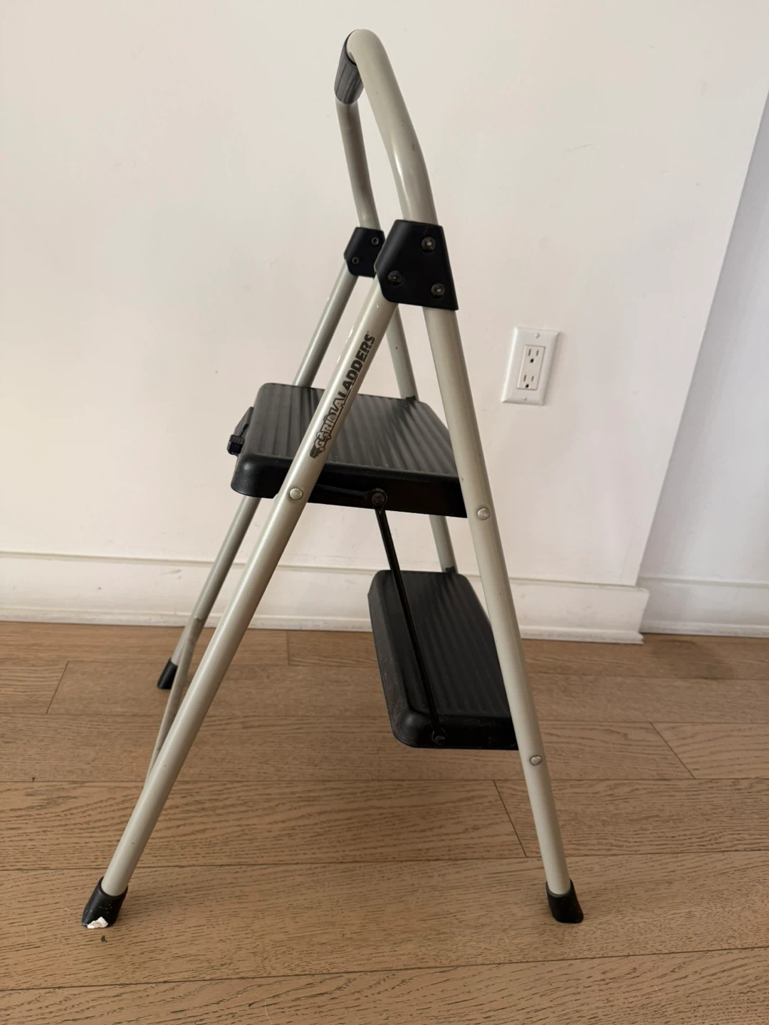 Gorilla Ladders 2-Step Stepladder - photo 2