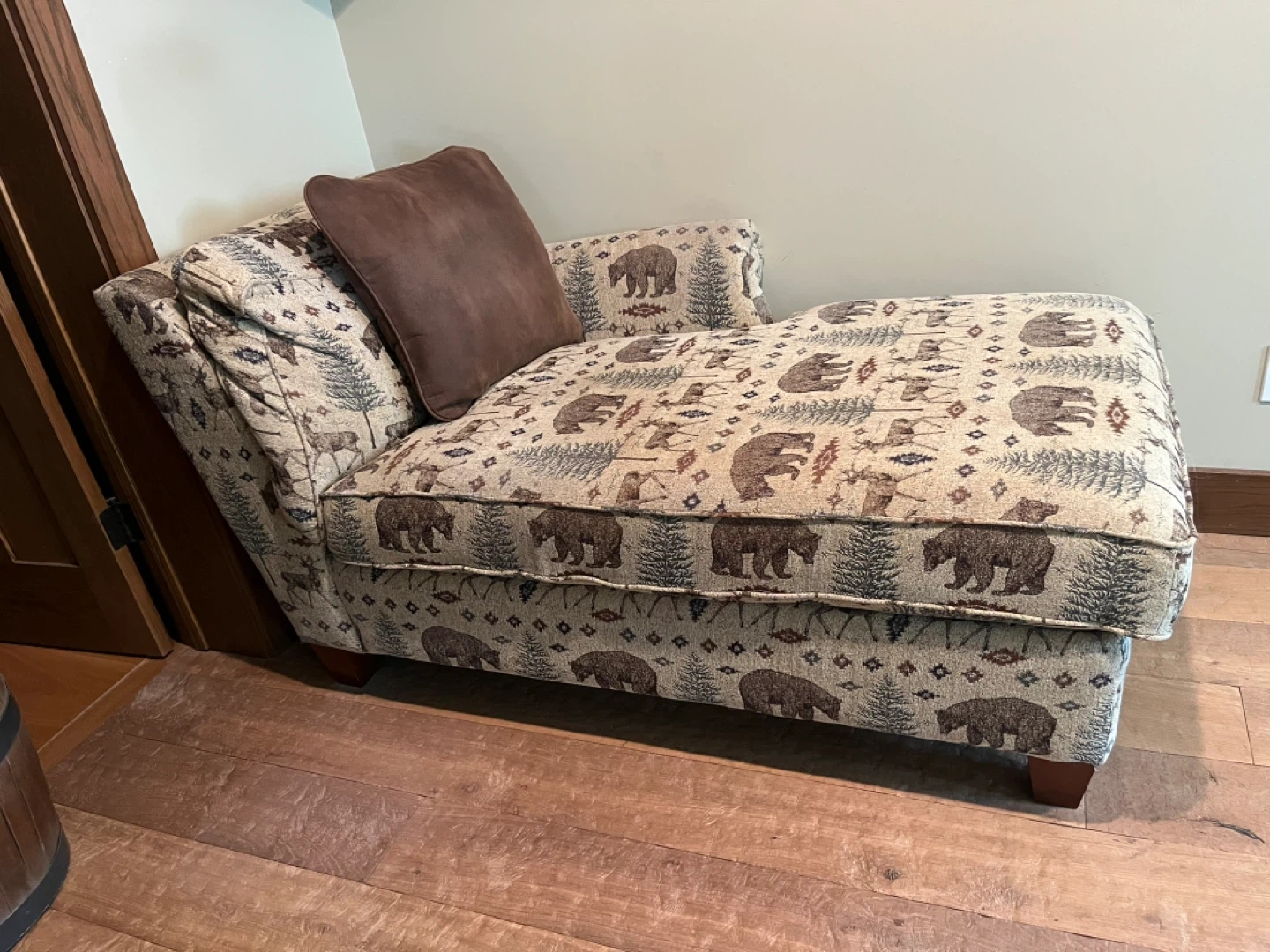 Chaise Lounge Chair with Bear and Forest Pattern