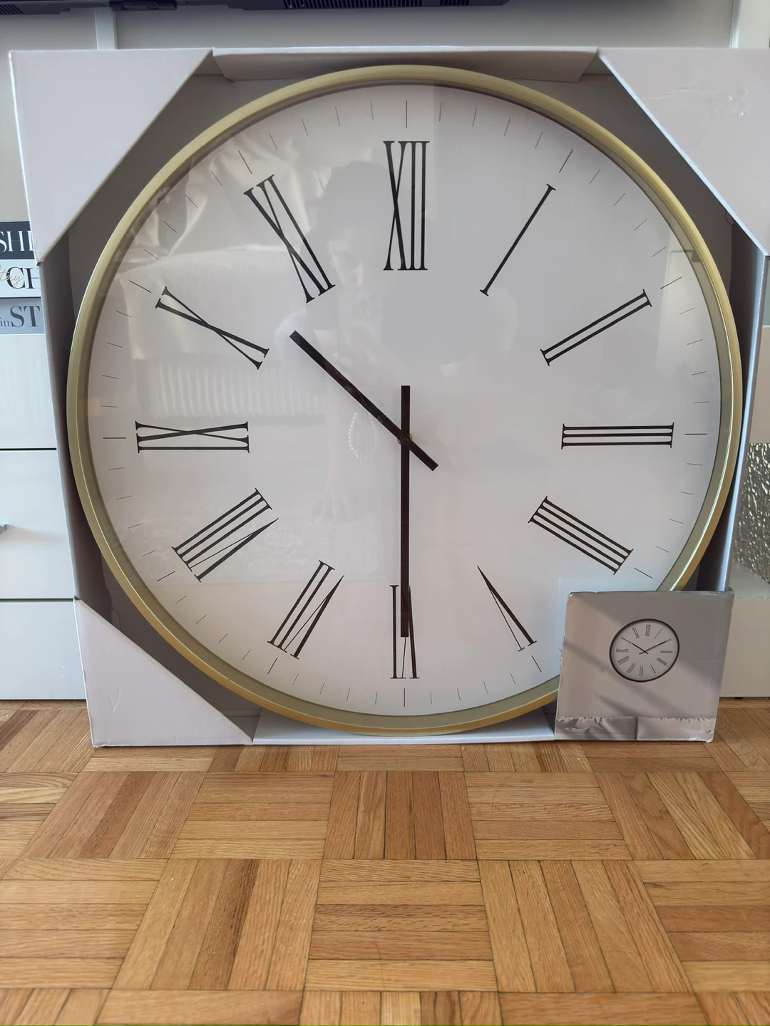 24-inch Wall Clock brand new in original packaging