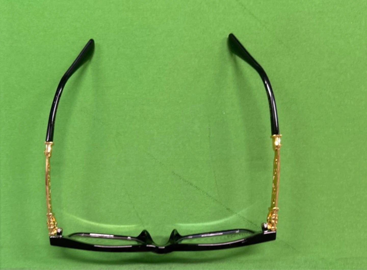 Black and gold chrome heart glasses - photo 3