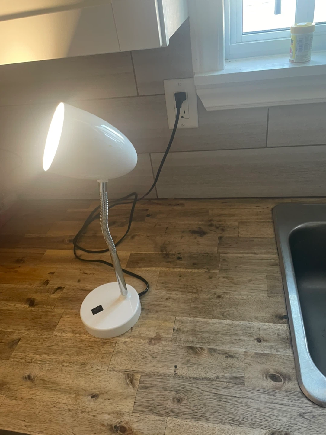 White Gooseneck Desk Lamp - photo 2