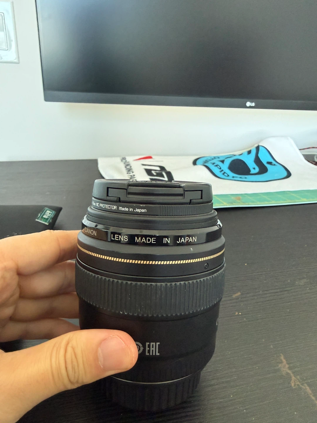 Canon EF 85mm f/1.8 USM Lens - photo 4