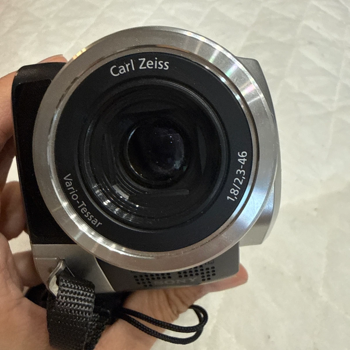 Sony Handycam DCR-SR40 Hard Disk Drive Camcorder - photo 3