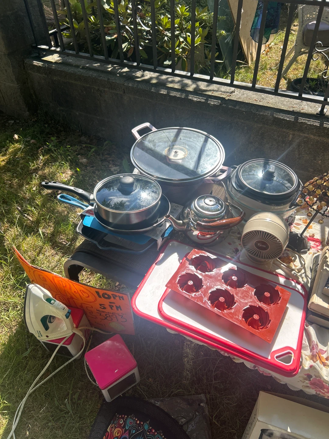 Kitchen appliances and pots
