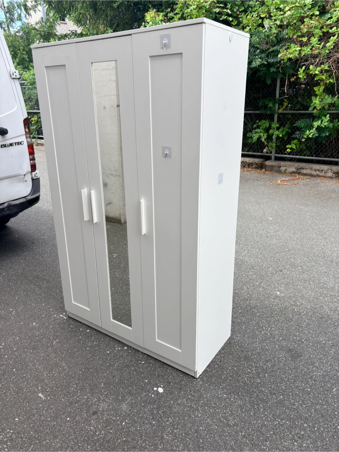 Delivery with small fees- wardrobe or cabinet
